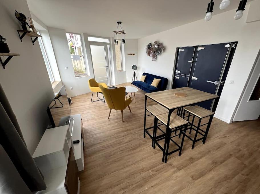 Appartement Avec Belle Vue Ouzouer-Sur-Trezee エクステリア 写真